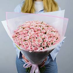 101 бело-розовая роза 35-40см в упаковке (Кения)