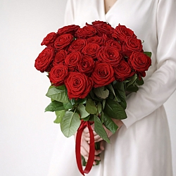 25 красных роз 50см (Россия)