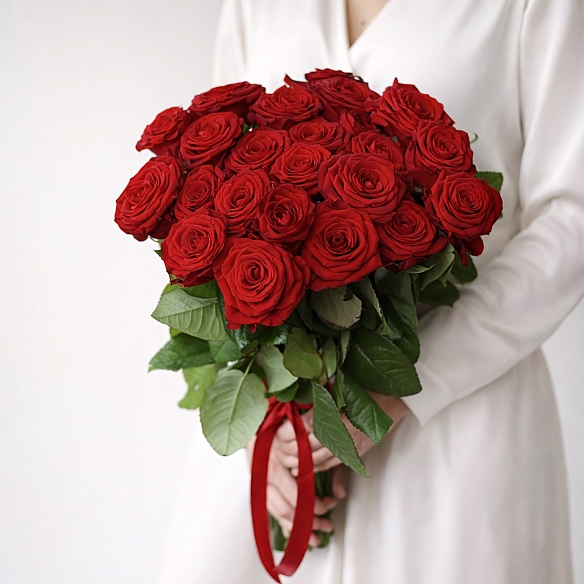 25 красных роз 50см (Россия)