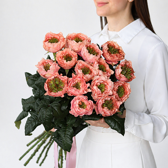 15 персиковых пионовидных роз 70см (Россия)