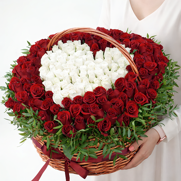 Композиция «Сердце в корзине»