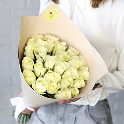 25 белых роз 35-40см в упаковке (Кения)