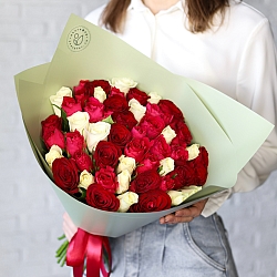 51 роза яркий микс 35-40см в упаковке (Кения)