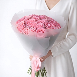 31 розовая роза 60см в упаковке (Россия)