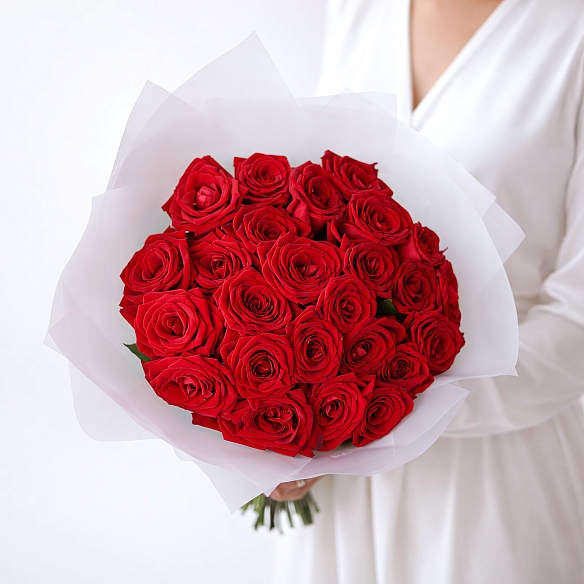25 красных роз 40см в упаковке (Россия)
