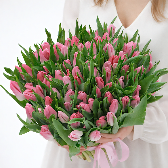 101 розовый тюльпан в упаковке