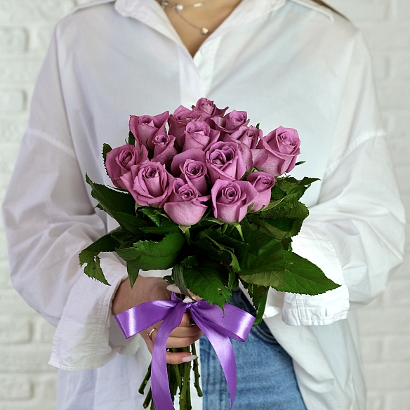 15 фиолетовых роз 35-40см (Кения)