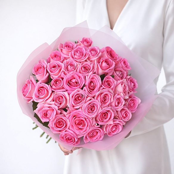 35 розовых роз 40см в упаковке (Россия)