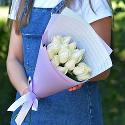 15 белых роз 35-40см в упаковке (Россия)