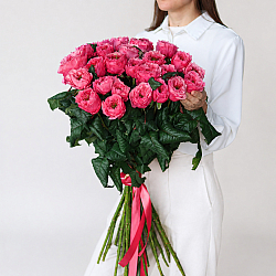 25 малиновых пионовидных роз 70см (Россия)