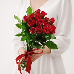 15 красных роз 35-40см (Кения)