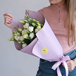 5 белых эустом в упаковке