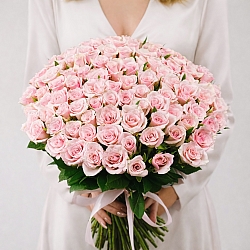 101 бело-розовая роза 35-40см (Кения)
