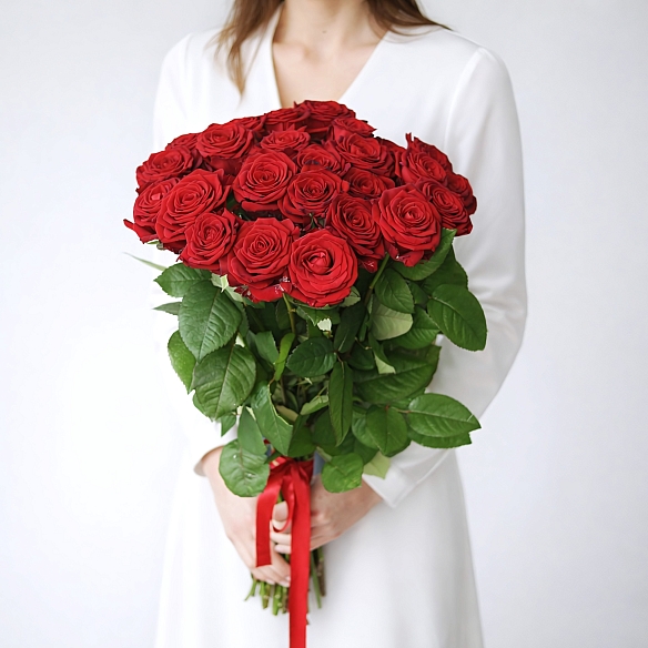 25 красных роз 70см (Россия)