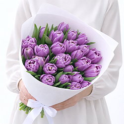 25 фиолетовых пионовидных тюльпанов в упаковке (Россия)