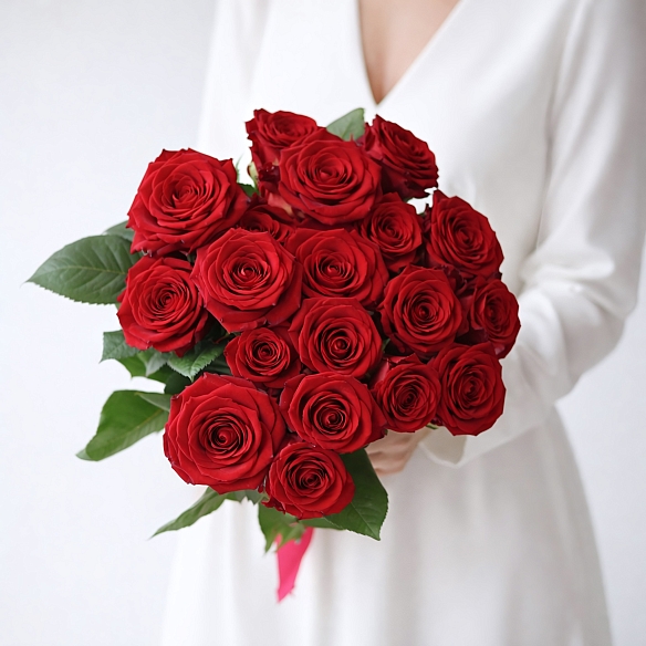 19 красных роз 50см (Россия)
