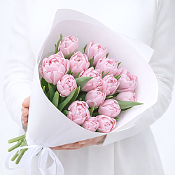 15 розовых пионовидных тюльпанов в упаковке (Россия)