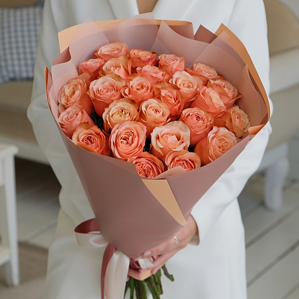 25 пионовидных роз Кахала 50см (Эквадор)