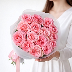 15 розовых роз 60см в упаковке (Россия)