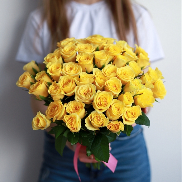 51 желтая роза 35-40см (Россия)