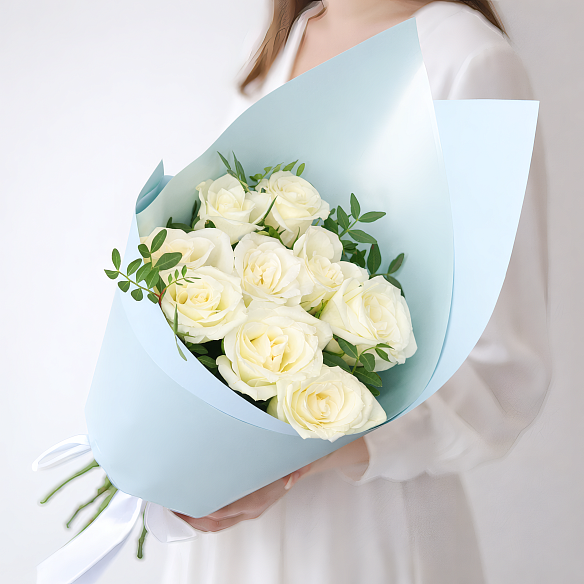 9 белых роз с фисташкой