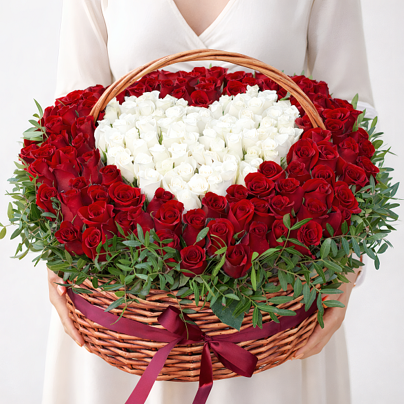 Композиция «Сердце в корзине»