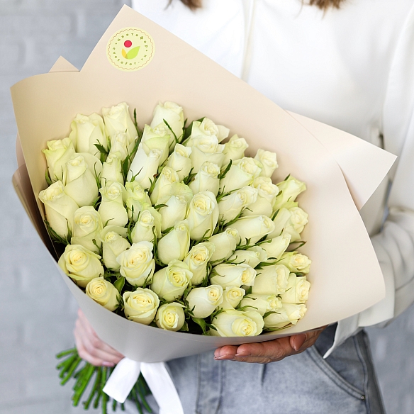 51 белая роза 35-40см в упаковке (Кения)